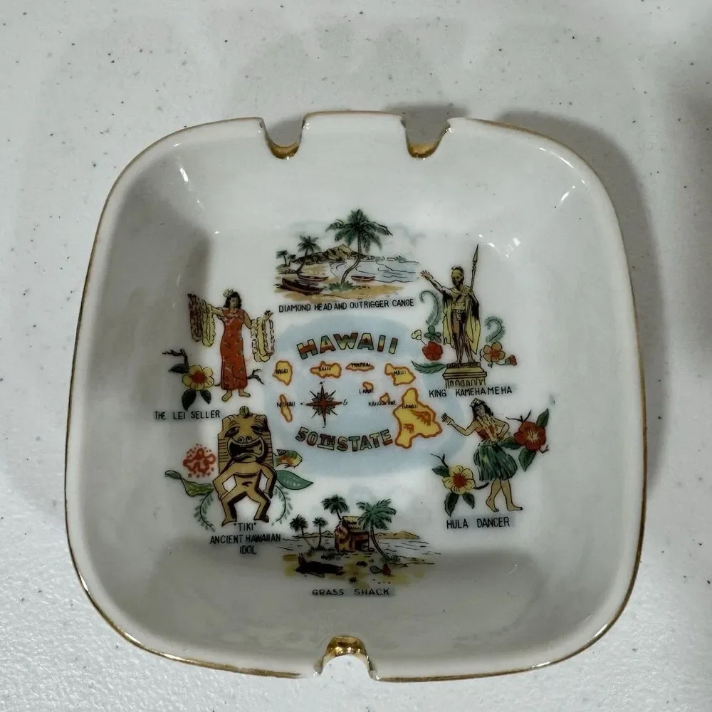 Vintage Hawaii 50th State Souvenir Ashtray Ceramic Square Dish Gold Trim Hula